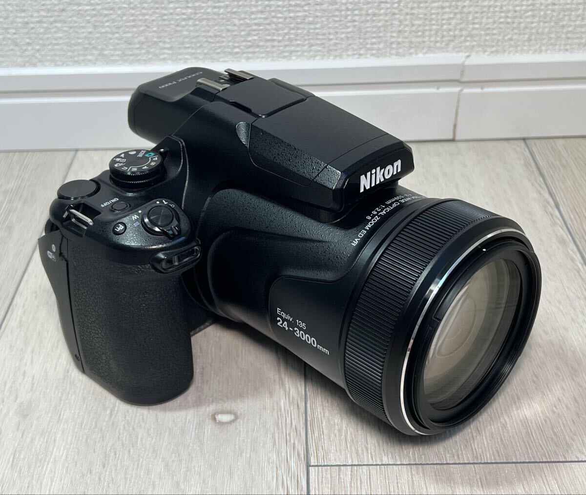 送料無料！！ Nikon ニコン COOLPIX P1000 24-3000mm デジタルカメラ カメラ ジャンク