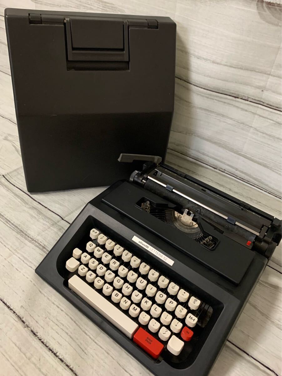 olivetti LETTERA 52 タイプライター 持ち運び ケース付 オリベッティ スペイン アンティーク 昭和レトロ ブラック 現状品　は