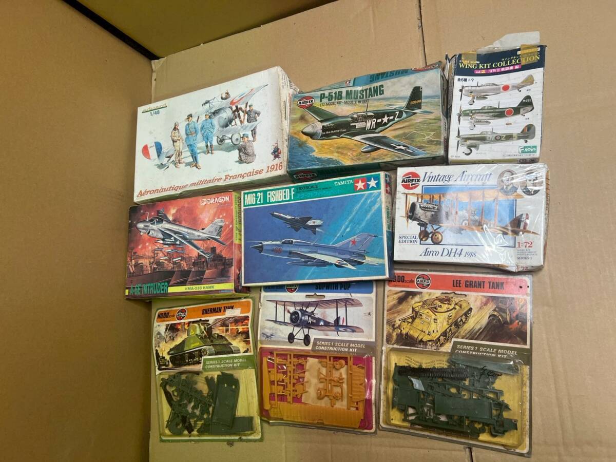 7＃W/J257L エアフィックス AircoDH4 P51Bムスタング MIG-21フィッシュベットＦA-6EINTRUDER Lee/GrantTank 等9点現状/未確認 100S