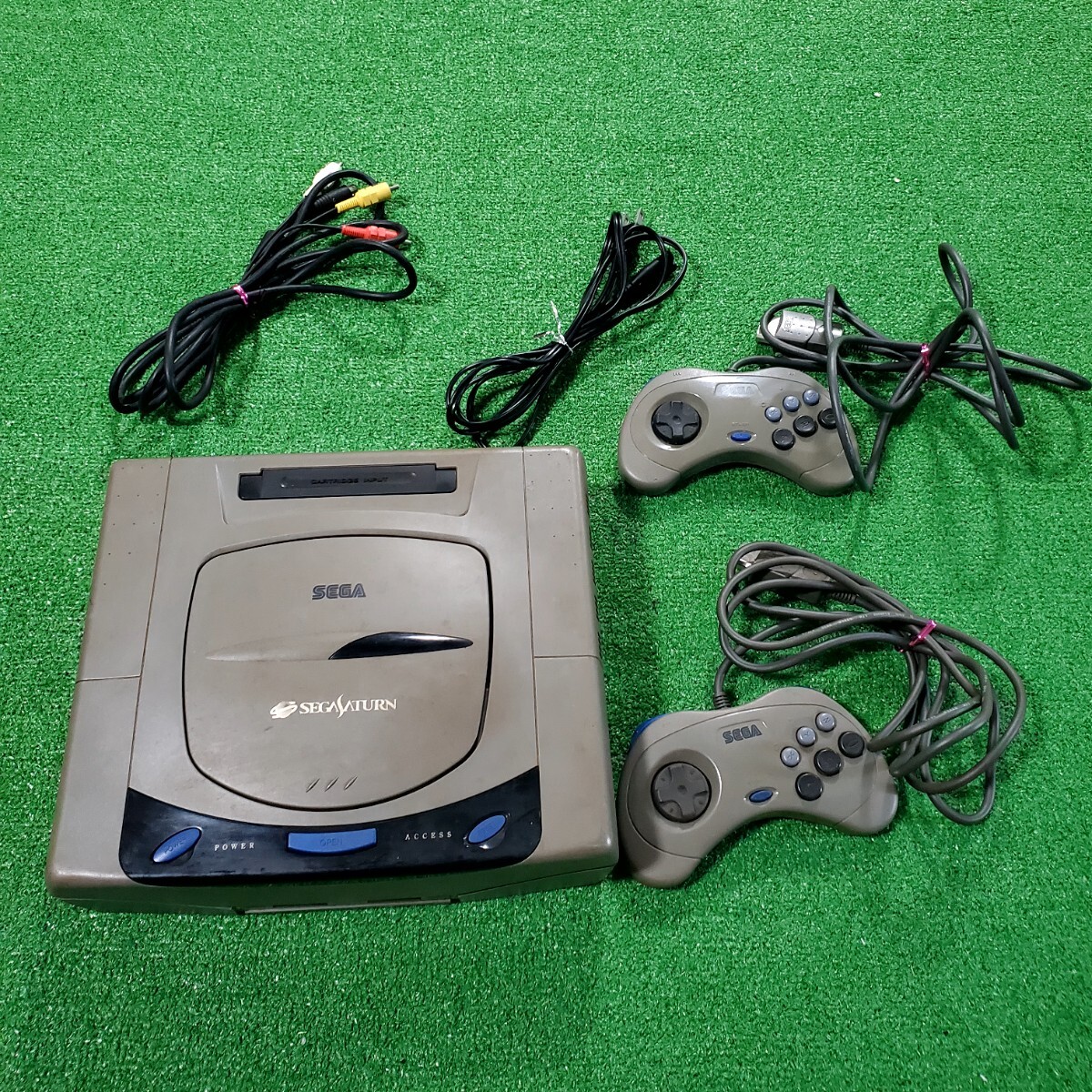 SEGA SATURN セガサターン 本体 動作確認済み コントローラ 2個 コントローラー HST-3210 ゲーム機器