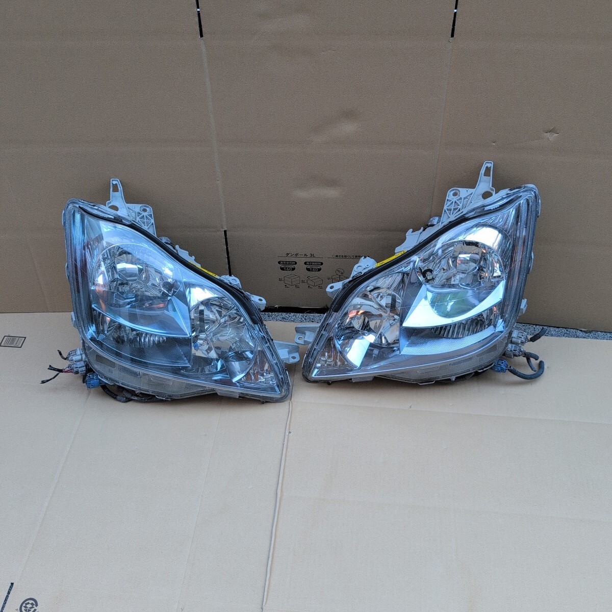 トヨタ 200系 クラウン 純正 HID ヘッドライト 左右セット トヨタ クラウン GRS180