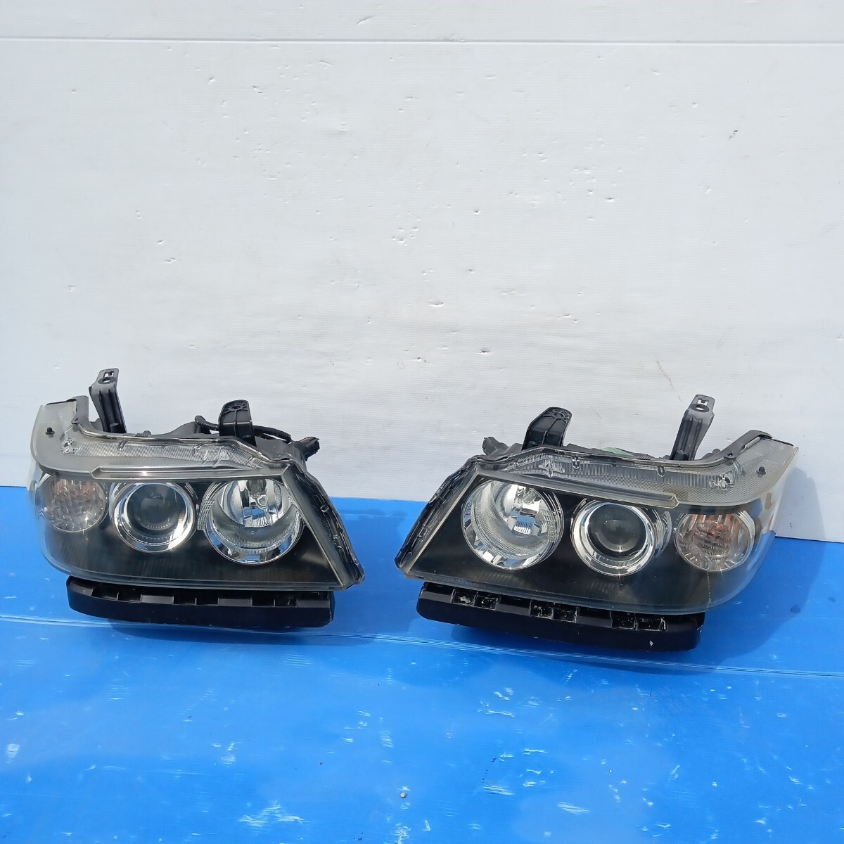 ホンダ ゼストスパーク JE1 JE2 純正 HID ヘッドライト 左右セット KOITO 100-22911