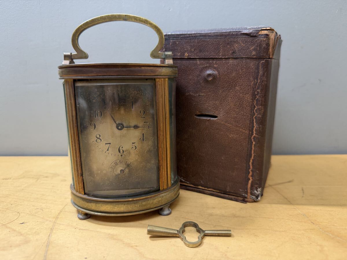 【中古】 キャリッジクロック 当時物 アンティーク ゼンマイ式 枕時計 フランス 置時計 詳細不明 手巻き インテリア