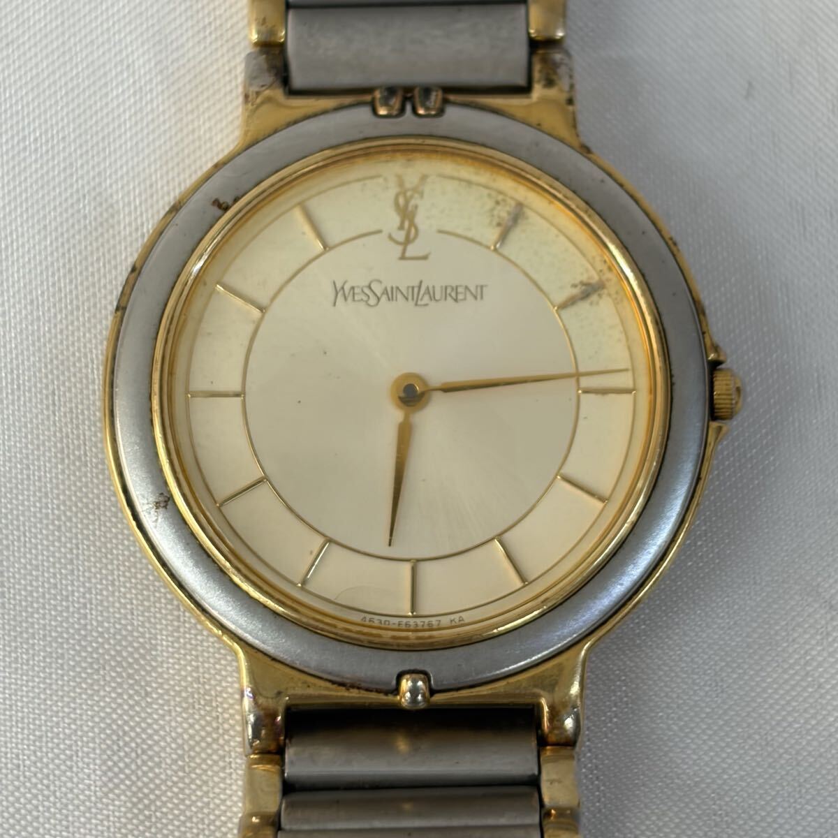 003【0812 B5638-2】Yves Saint Laurent イヴサンローラン 4620-E62267 クォーツ 腕時計　不動