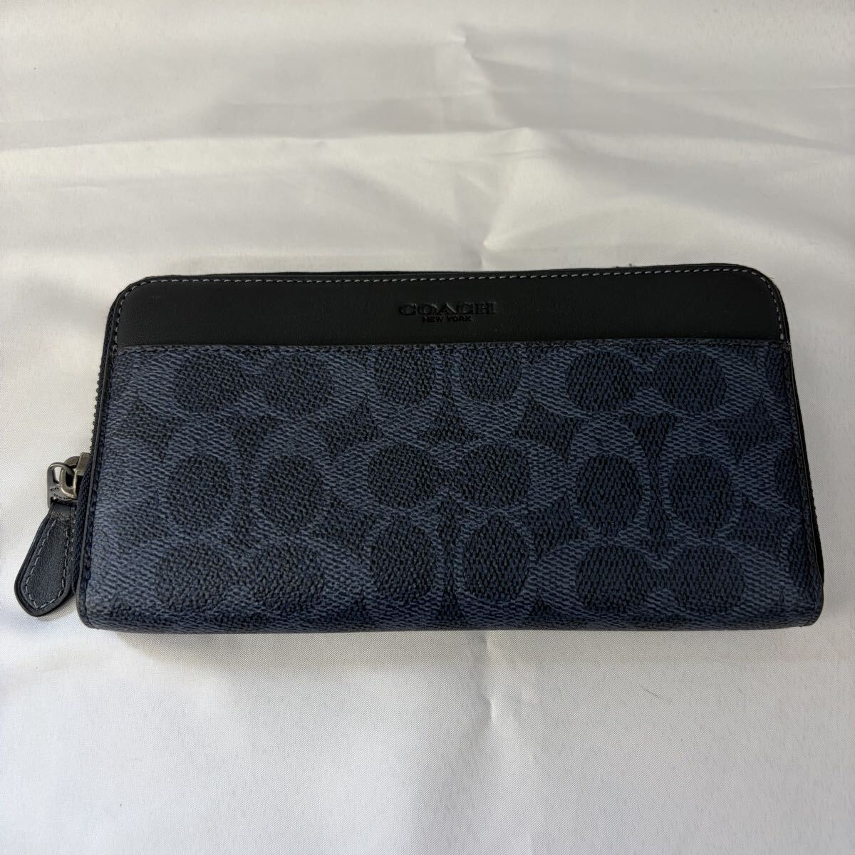 0021【0812I-409】COACH コーチ 長財布 シグネチャー ラウンドファスナー グレー ネイビー〈60サイズ〉