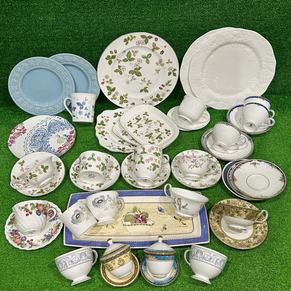 WEDGWOOD ウェッジウッド 食器 ワイルドストロベリー インディア カップ＆ソーサー など まとめ売り まとめて 現状品(A189