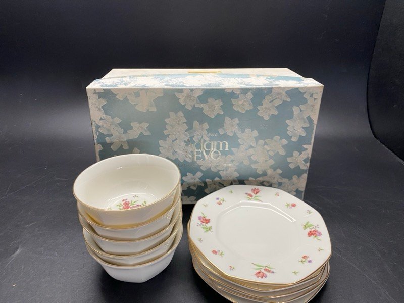 未使用品　保管品　たち吉-橘吉 カップ＆ソーサー5客セット Adam＆Eve-アダム＆イヴ花柄　レトロ　金彩☆ちょこオク☆80