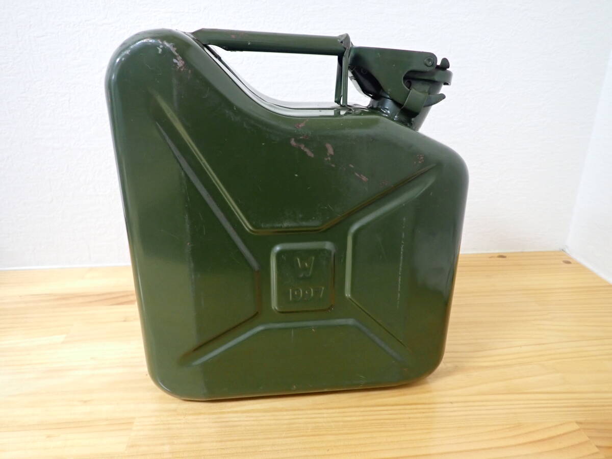 「S8A」５リットル缶 5L ジェリカン 携行缶 燃料缶 キャンプ アウトドア用品 燃料タンク ビンテージ ヴィンテージ　ジャンク