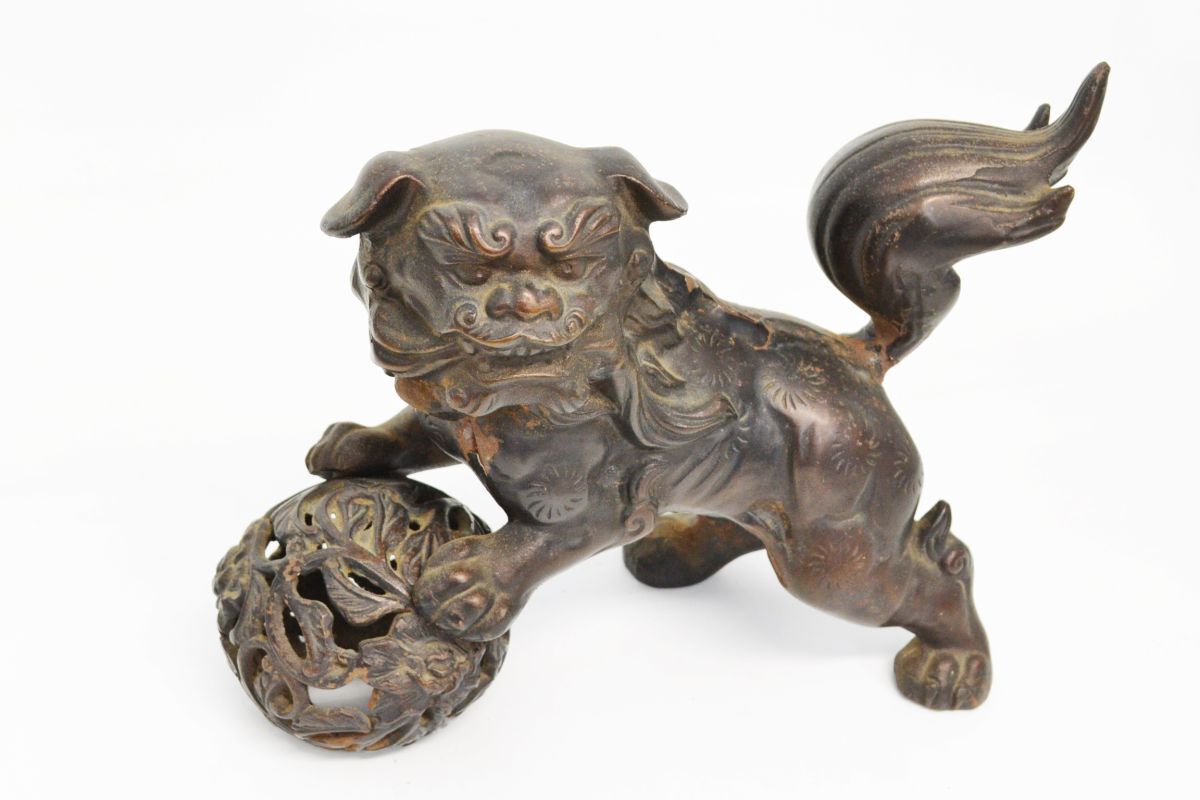 (1513L 0810K3) 1円～ 玉乗り獅子 置物 玉獅子 唐獅子 魔除け 厄除け 家内安全 吉祥 狛犬 シーサー 縁起物 金属製 鋳物 金属工芸品