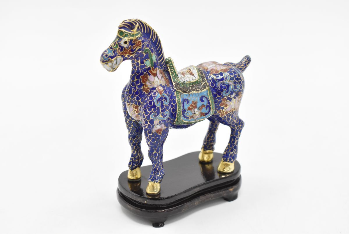 (5000S 0813M10) 1円～ 七宝焼 唐馬 木製台座 置物 オブジェ 縁起物 陶器 中国工芸 中国美術 金工細工 664
