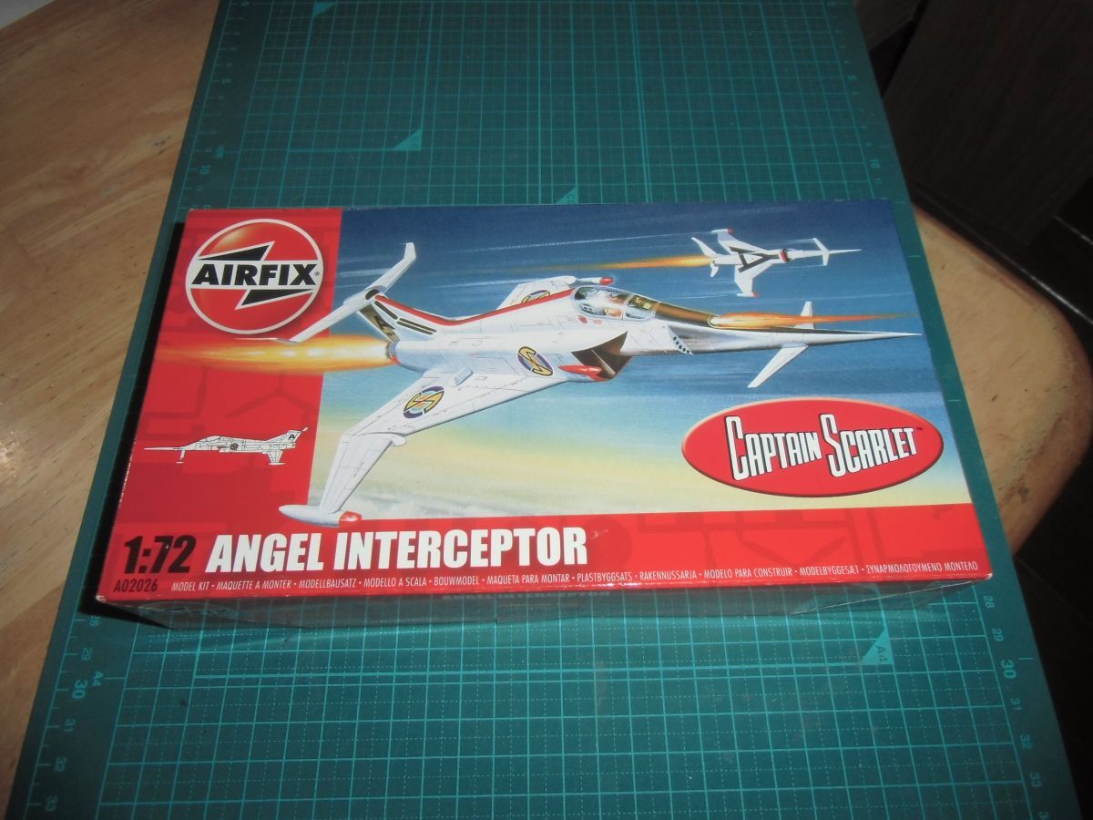 1/72　エンジェル・インターセプター キャプテン・スカーレット　エアフィックス AIRFIX A02026　Angel Interceptor　Captain Scarlet
