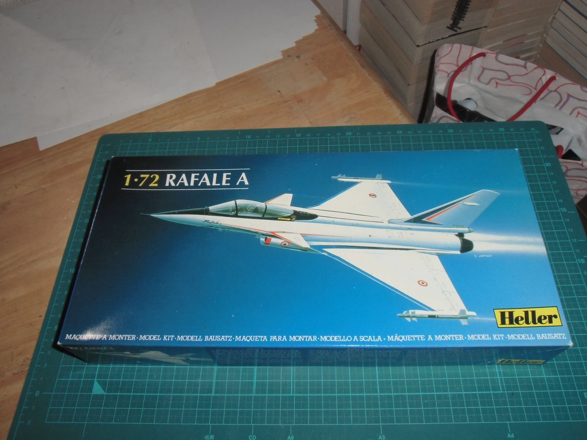 1/72　ダッソー ラファールA フランス空軍試作戦闘機　エレール Heller 80320　Rafale A