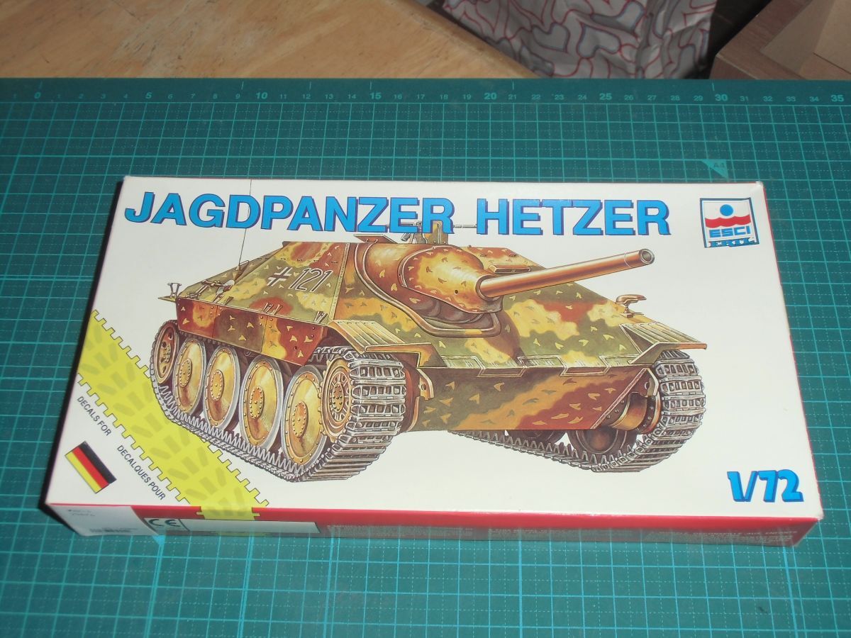 1/72　ヘッツァー 駆逐戦車　エッシー ESCI 　JAGDPANZER HETZER