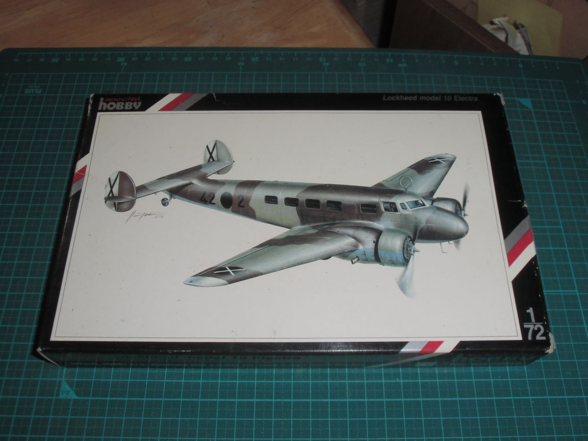 1/72　ロッキード モデル10 エレクトラ アメリア機アメリカ双発輸送機 　スペシャルホビー special hobby SH72015 Lockheed 10 Electra