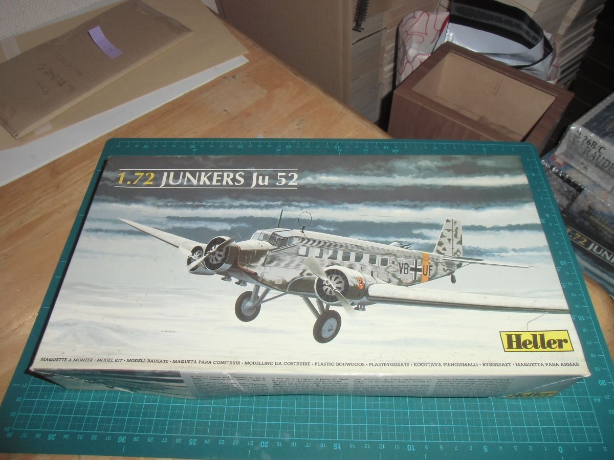 1/72　ユンカース Ju 52/3m ドイツ空軍 Luftwaffe 三発輸送機　②　エレール Heller 80380　Junkers
