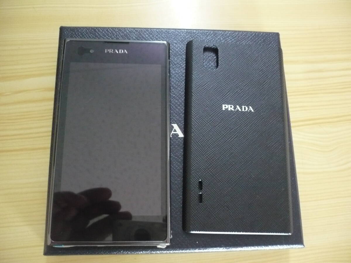 アンティーク　PRADA Phone L-02D docomo