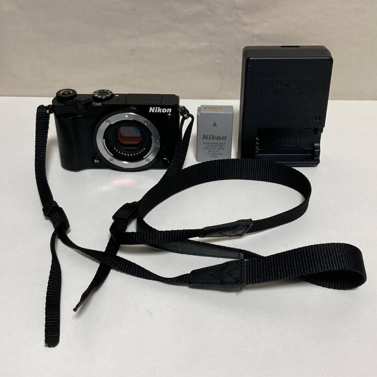 Nikon 1 J5 ミラーレス一眼カメラ ボディ ニコン デジタルカメラ デジカメ ブラック