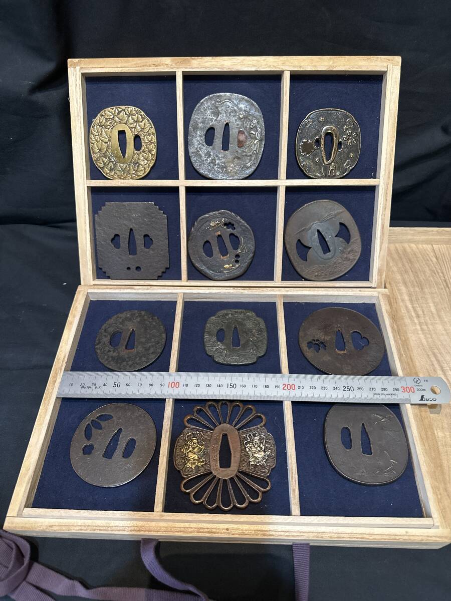 日本刀 鍔（ツバ） まとめてセット/刀装具 刀剣 透かし彫り コレクター収集品 在銘　鉄地　銅地　在銘　金銀象嵌　保存箱付き