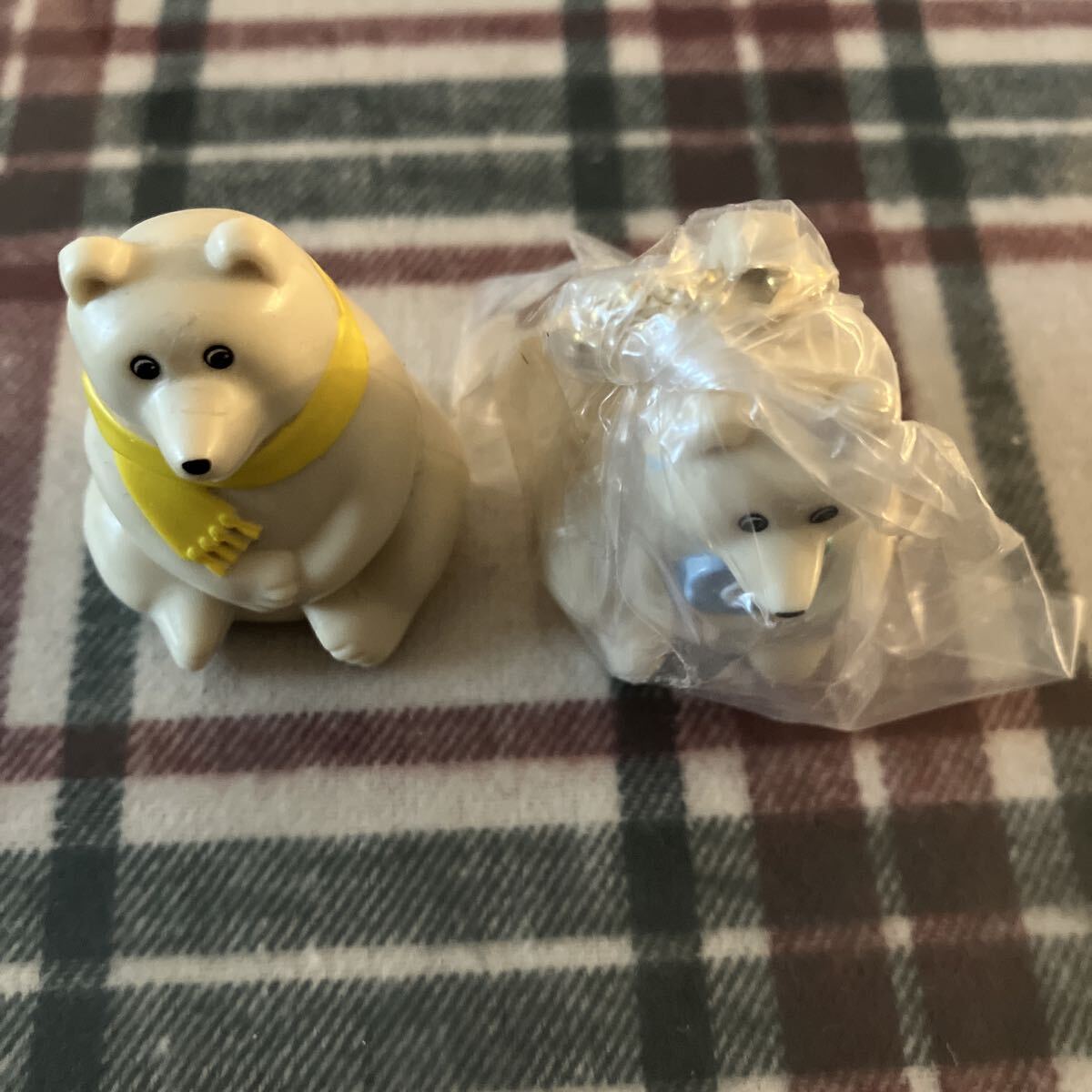 ポーラーベアバンク polar bear bank ならぶんです ガチャシリーズ 白くま貯金箱シロクマ貯金　2体　キーホルダー　②