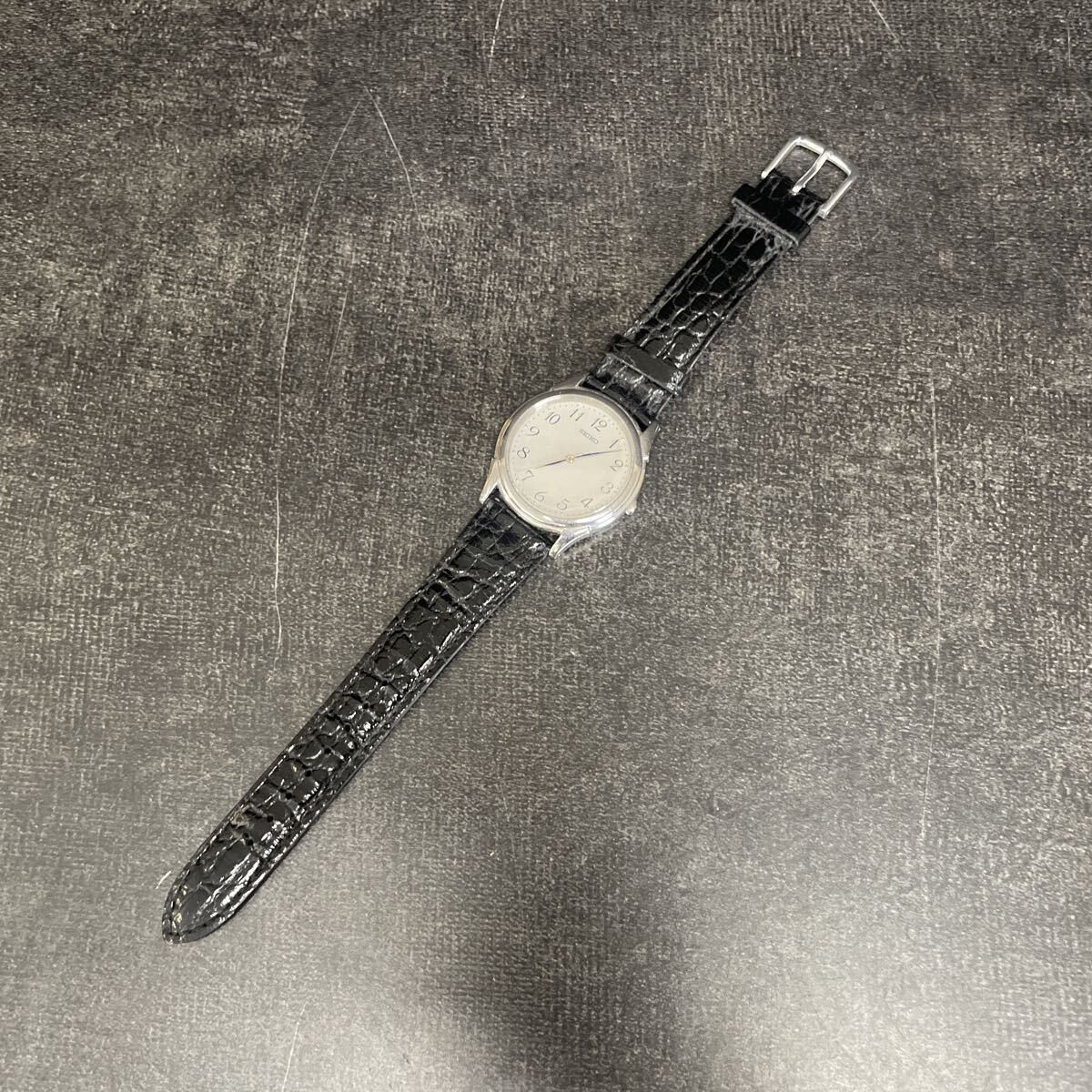 SEIKO 7N01-7141 セイコー 腕時計 クォーツ 3針 文字盤 ホワイト系 メンズ　ウォッチ 2