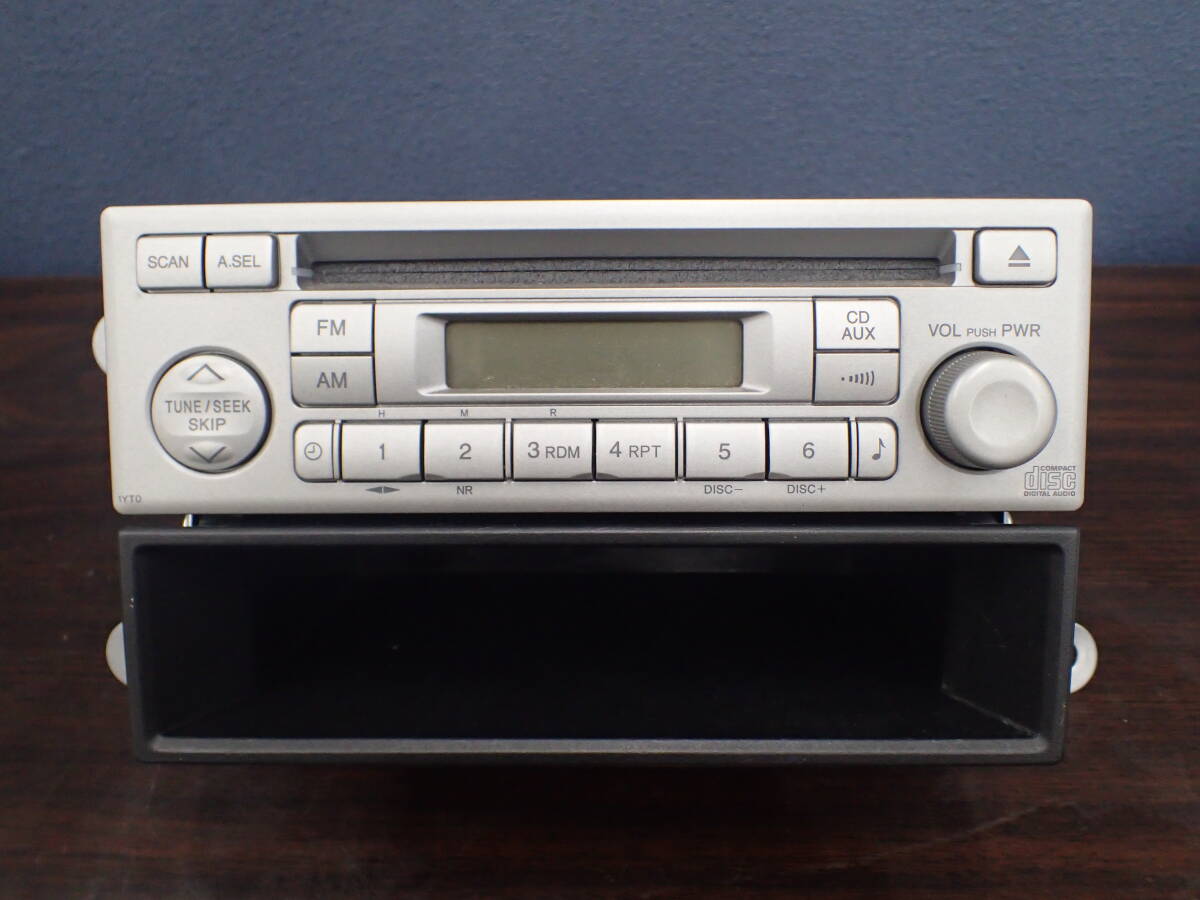 ホンダ純正 1DIN オーディオデッキ CDデッキ オーディオプレイヤー CDプレイヤー AM FM ラジオ 39100-SZH-J010 現状品 激安1円スタート