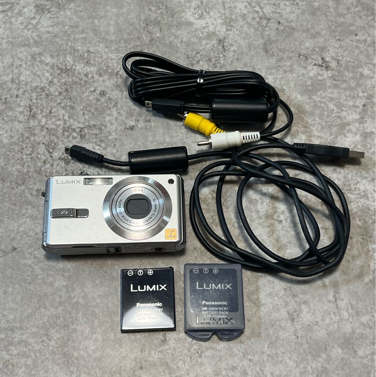 Panasonic カメラ LUMIX DMC-FX7 パナソニック ルミックス シルバー コンパクトデジタルカメラ デジカメ