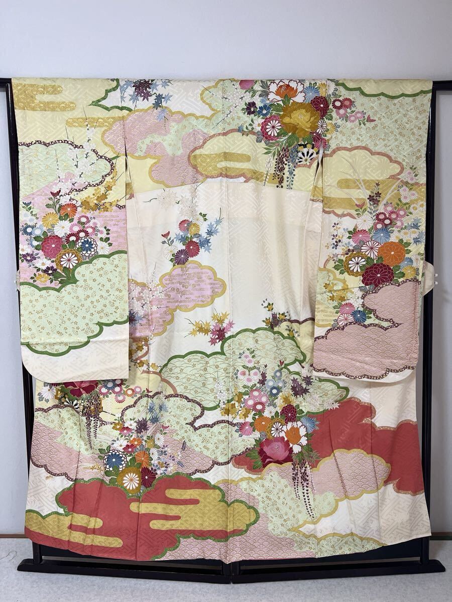 振袖 正絹 着物 金彩 成人式 晴着 礼装 刺繍 金駒刺繍 きもの 華花