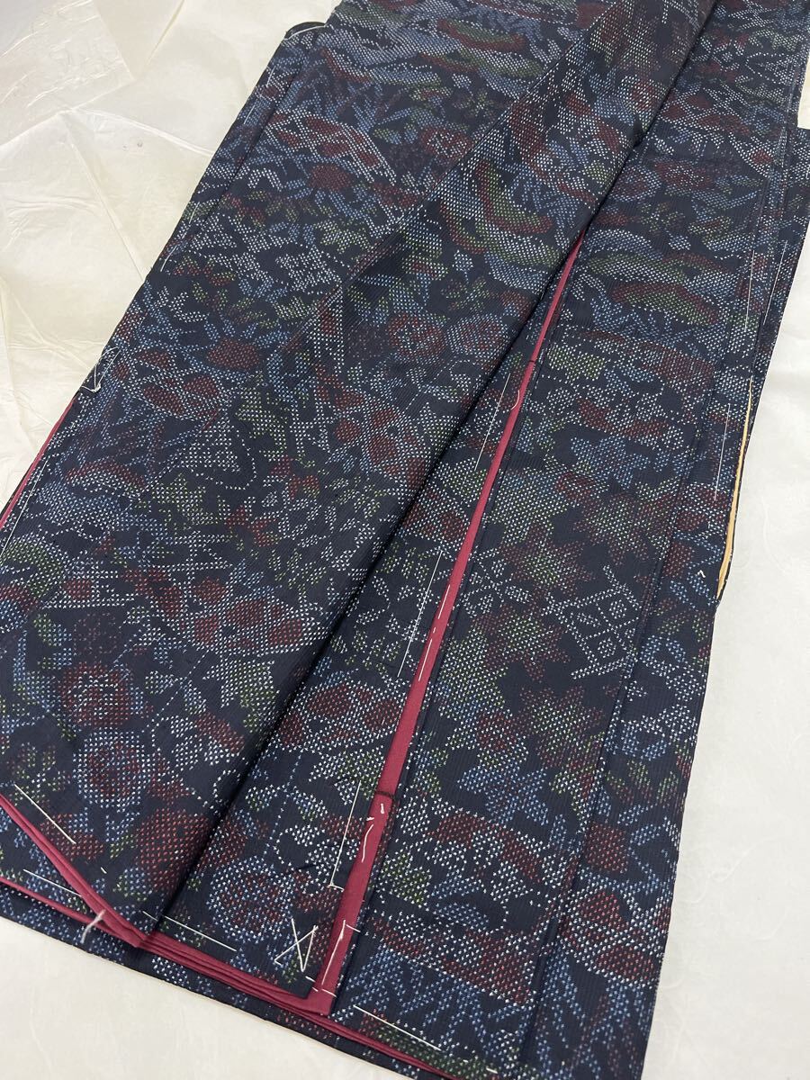 本場大島紬 正絹 着物 小紋 絹100% 大島紬 藍泥 和服 和装 きもの しつけ糸付き