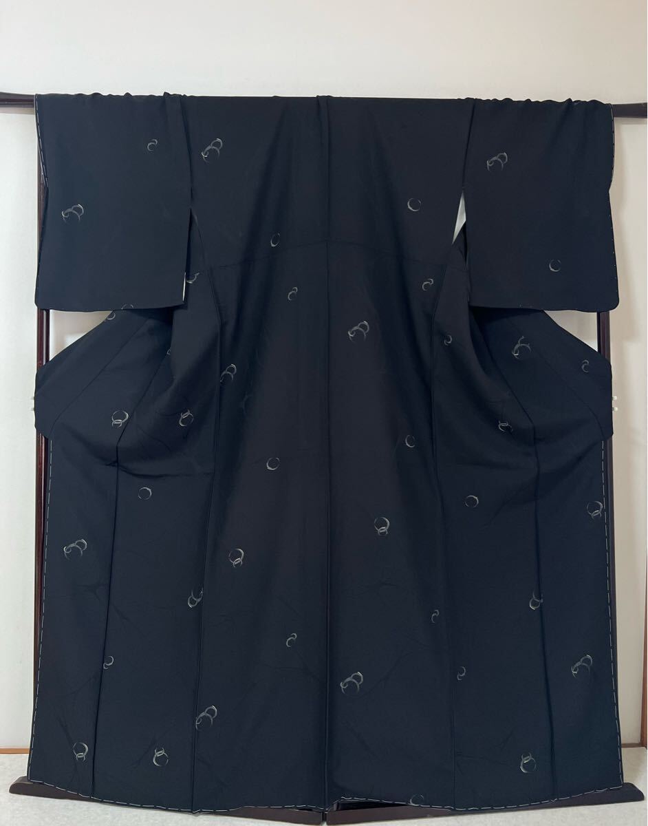 逸品 きもの 小紋 三日月 着物 しつけ糸付き 黒 呉服 和装 正絹
