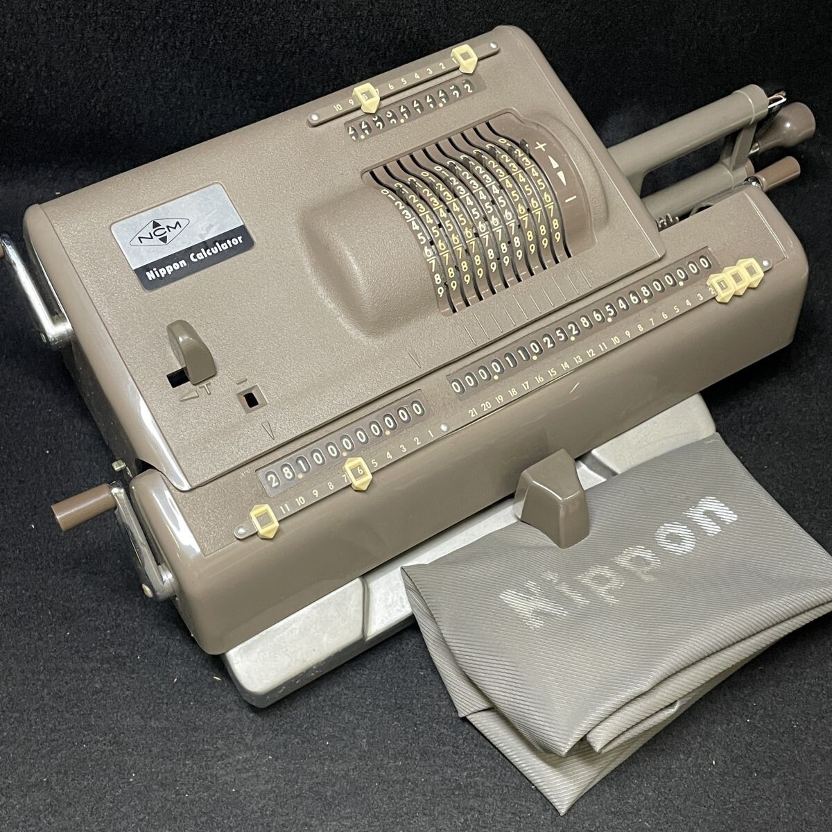 10b44★1000円～★ 日本計算器 NCM HL-21 手回し式 計算 昭和レトロ ヴィンテージ 整理品 アンティーク コレクション 雑貨 ディスプレイ