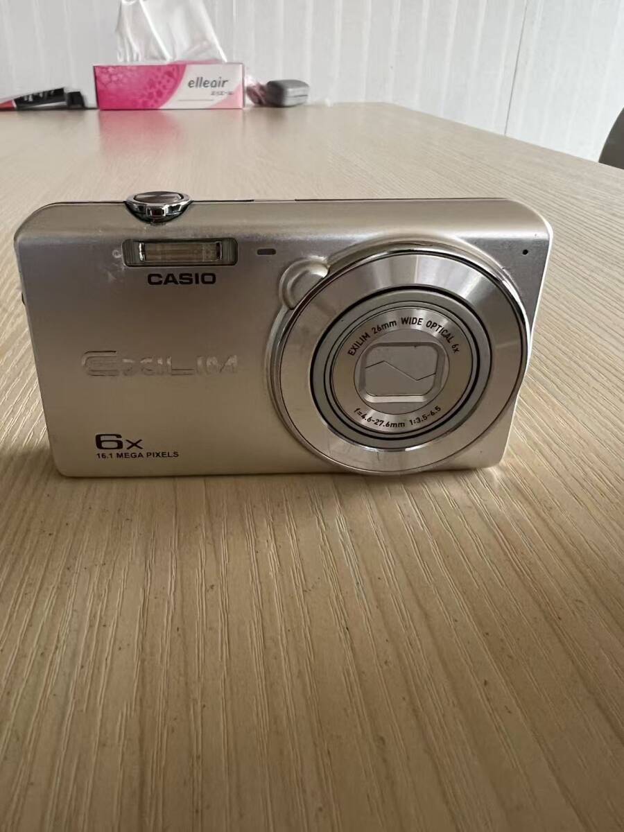 秋田発　カシオ Casio EXILIM EX-ZS33 6x コンパクトデジタルカメラ バッテリーなし　現状渡し
