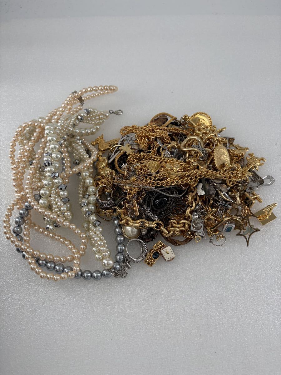 【1円スタート】【遺品整理】アクセサリー　リング　ネックレス　ゴールド　まとめ　約1300グラム　 指輪