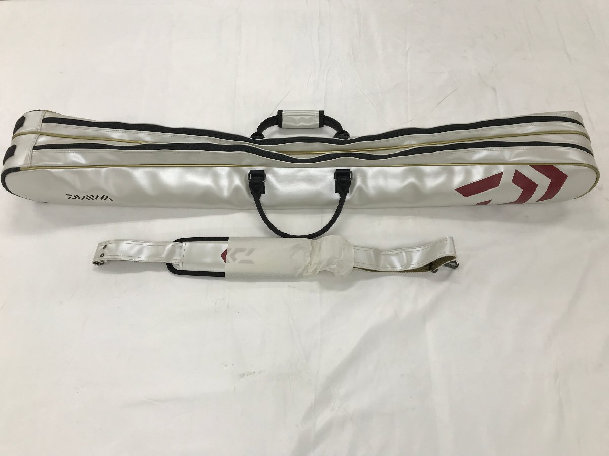 【1-4-7873】DAIWA ダイワ へらロッドケース LT130-2P(C) パールホワイト 2層式 軽量 HERA 竿ケース ショルダーベルト付き 釣具 ヘラブナ
