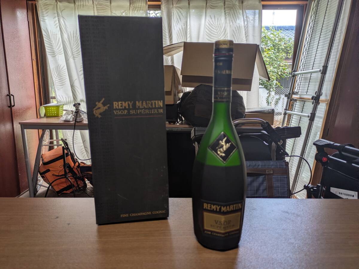 【未開栓】レミーマルタン VSOP スーペリア 700ml 40% コニャック ブランデー 特級 古酒 箱付き REMY MARTIN SUPERIEUR