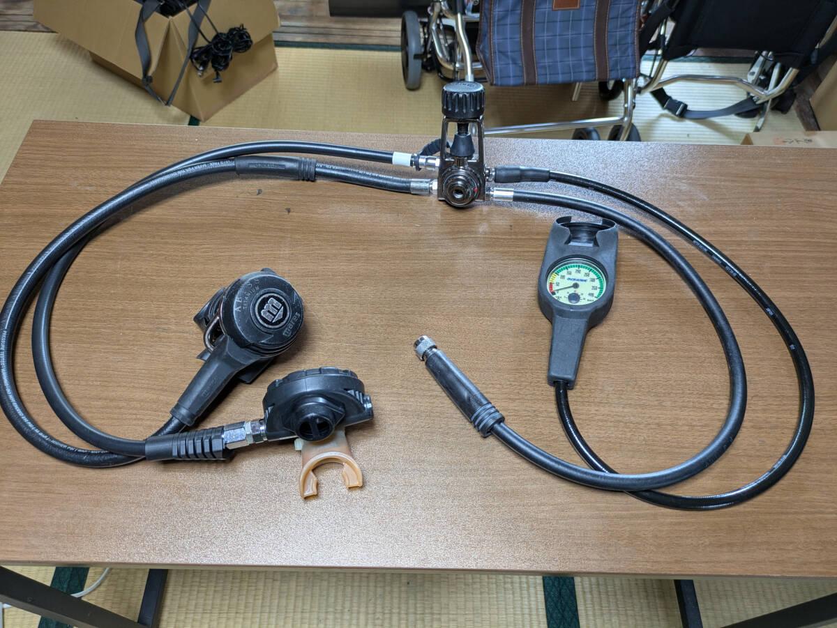動作未確認マレス アビス チタニウムレギュレーター セット mares ABYSS TITANIUM MR22 オクト ゲージ重器材ダイビング スキューバ 現状品