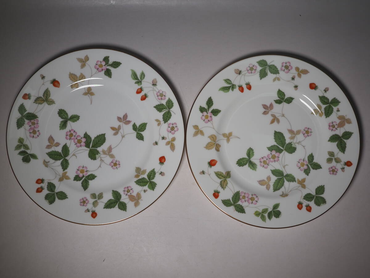 WEDGWOOD ウエッジウッド WILD STRAWBERRY　ワイルドストロベリー プレート 2枚セット 直径23cm