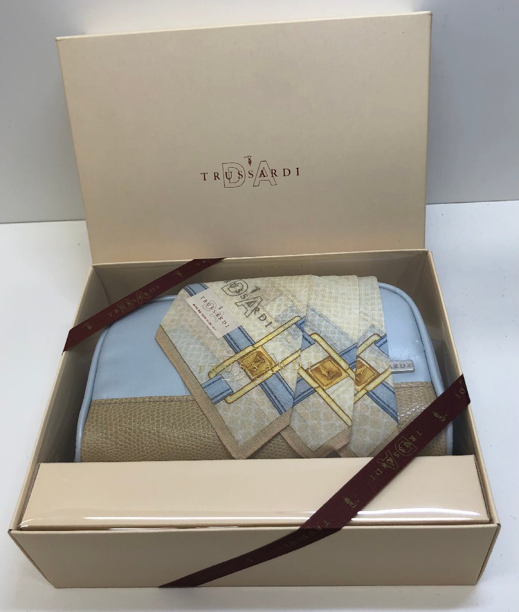 ★【未使用品】 TRUSSARDI トルサルディ ポーチ ハンカチーフ 綿100％ 箱付き 長期保管品 未開封品