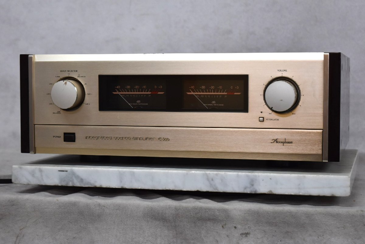 【D】ACCUPHASE E-305 プリメインアンプ アキュフェーズ 2608574