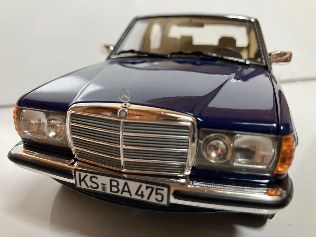 ノレブ NOREV 1/18 メルセデスベンツ 200 1982 ブルー　メルセデスベンツ Mercedes-Benz メルセデス ベンツ ノレブ　ミニカー　模型