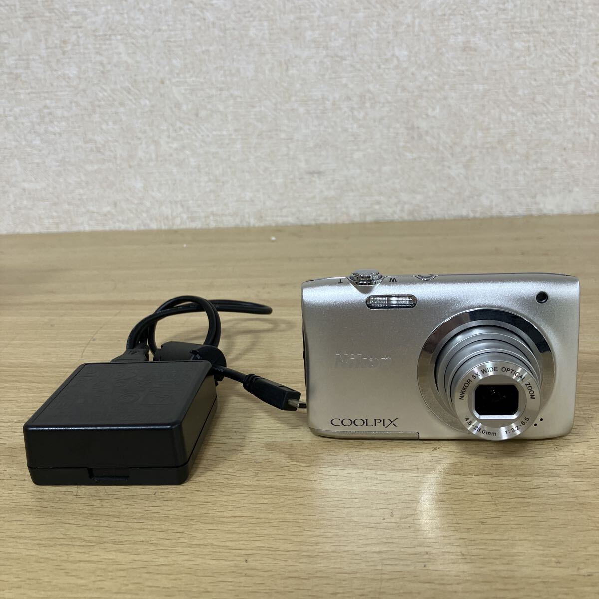 Nikon ニコン COOLPIX A100 レンズ 4.6-23.0mm 1:3.2-6.5 デジタルカメラ デジカメ 充電器付き 通電確認済み 8 サ ス 2764