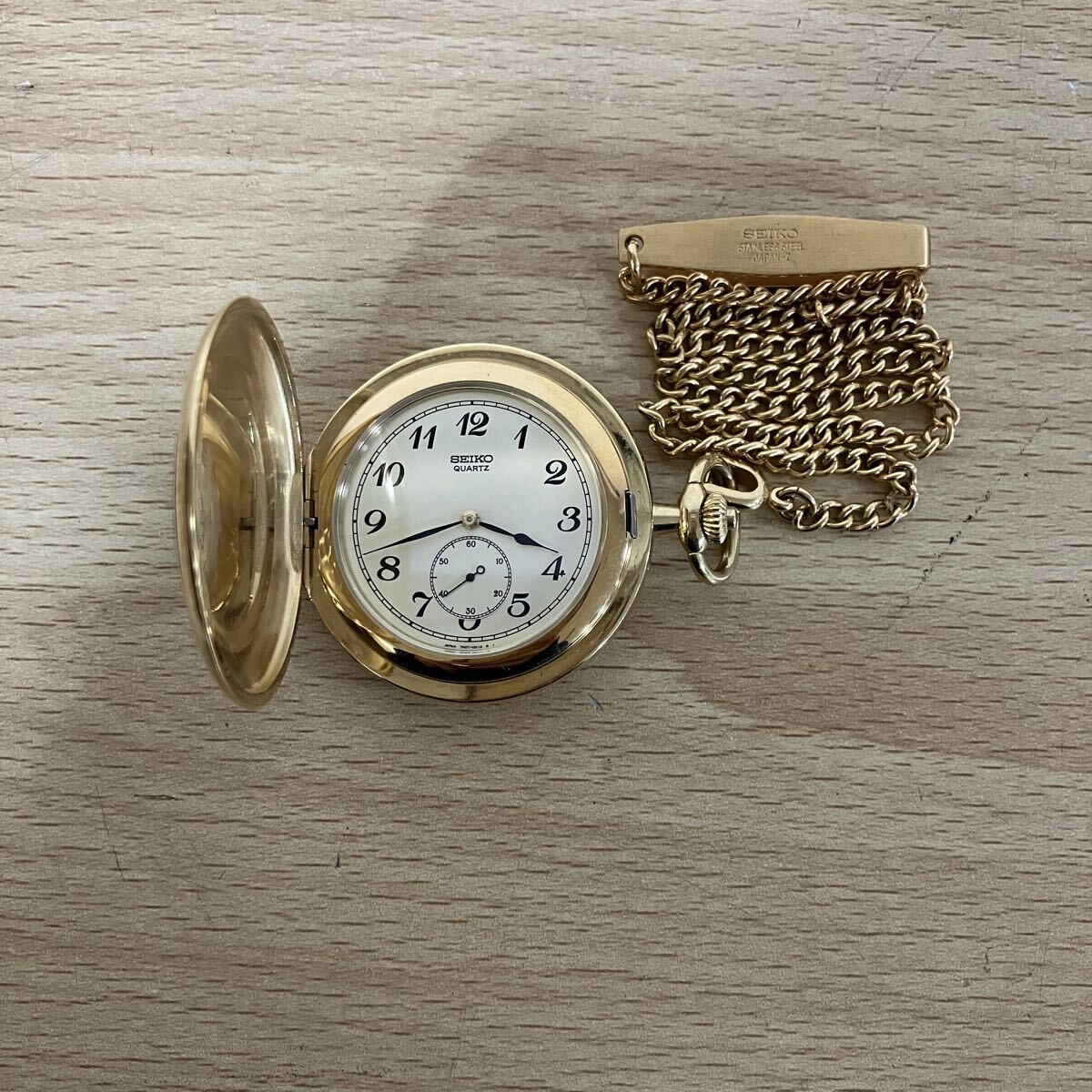 SEIKO セイコー 7N07-001A クオーツ アイボリー文字盤 懐中時計 贈 内閣総理大臣 ゴールドカラー アンティーク 8 サ カ 2775