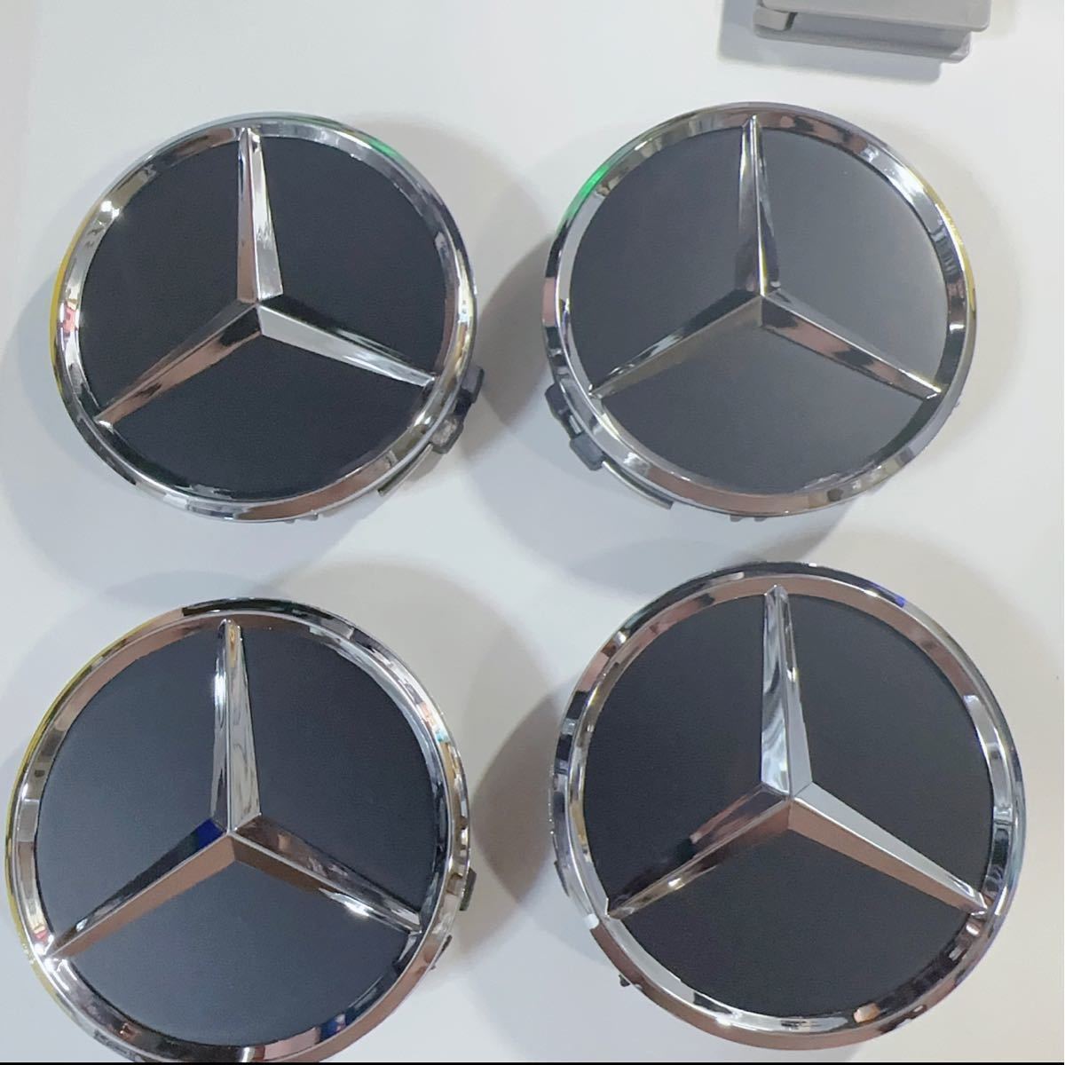 Mercedes-Benz ホイールセンターキャップ 75mm 4個　メルセデスベンツ　ホイールキャップ マットブラック