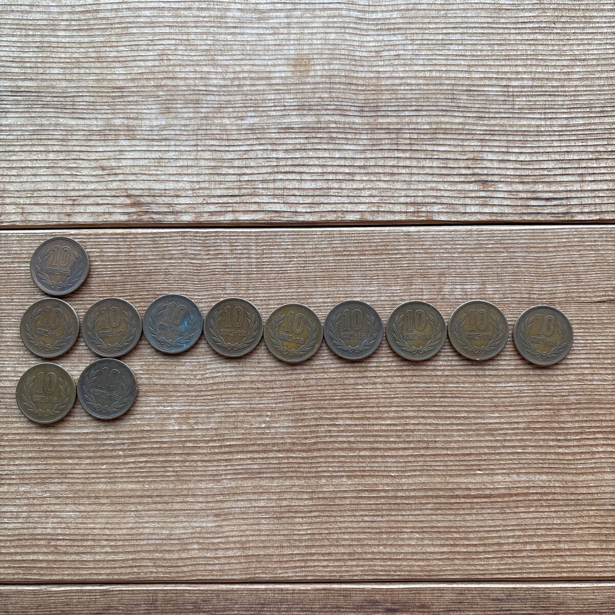 ギザ10 円12枚セット 昭和レトロ 古銭 コレクション 日本硬貨 