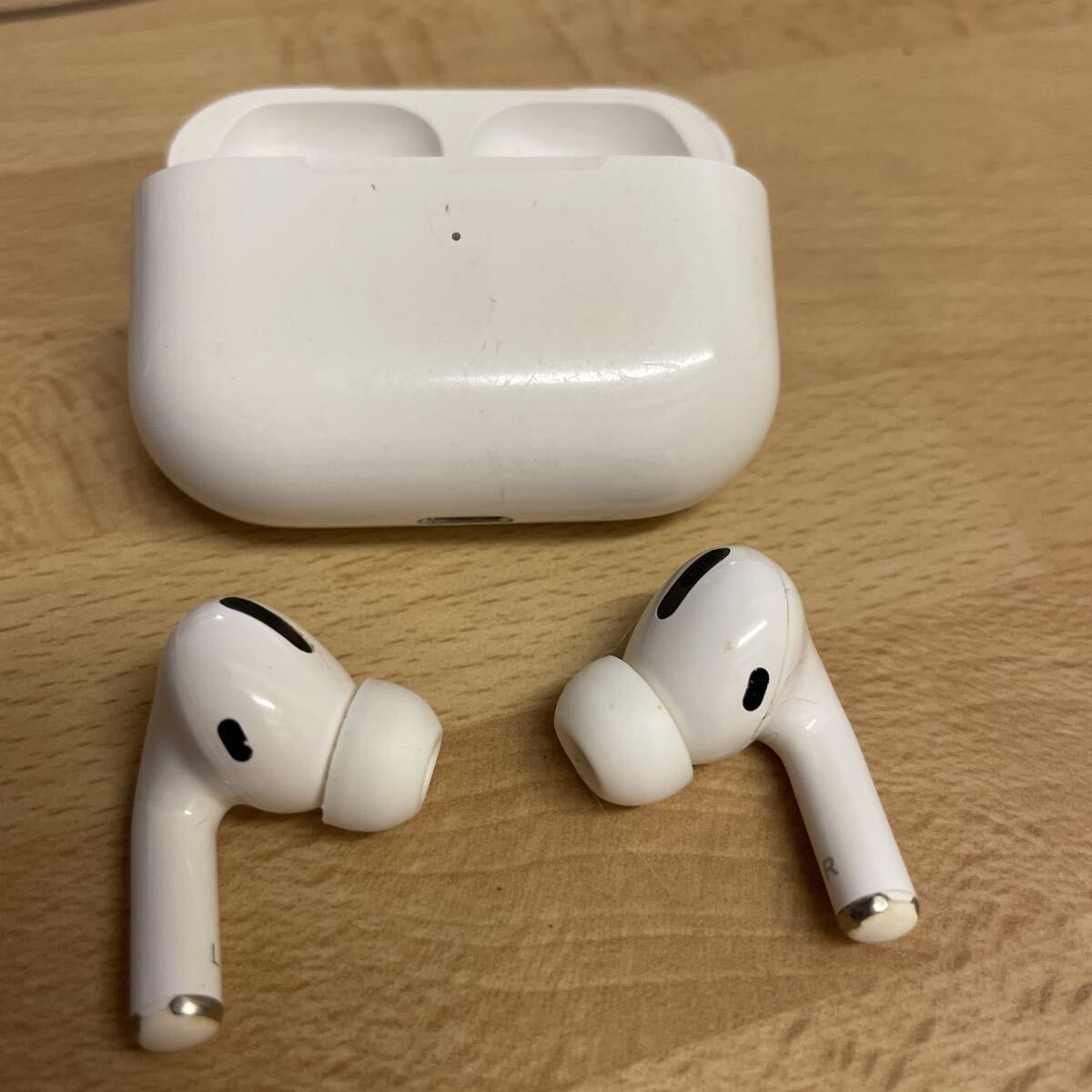Apple AirPods Pro 第2世代 本体　 ワイヤレスイヤホン