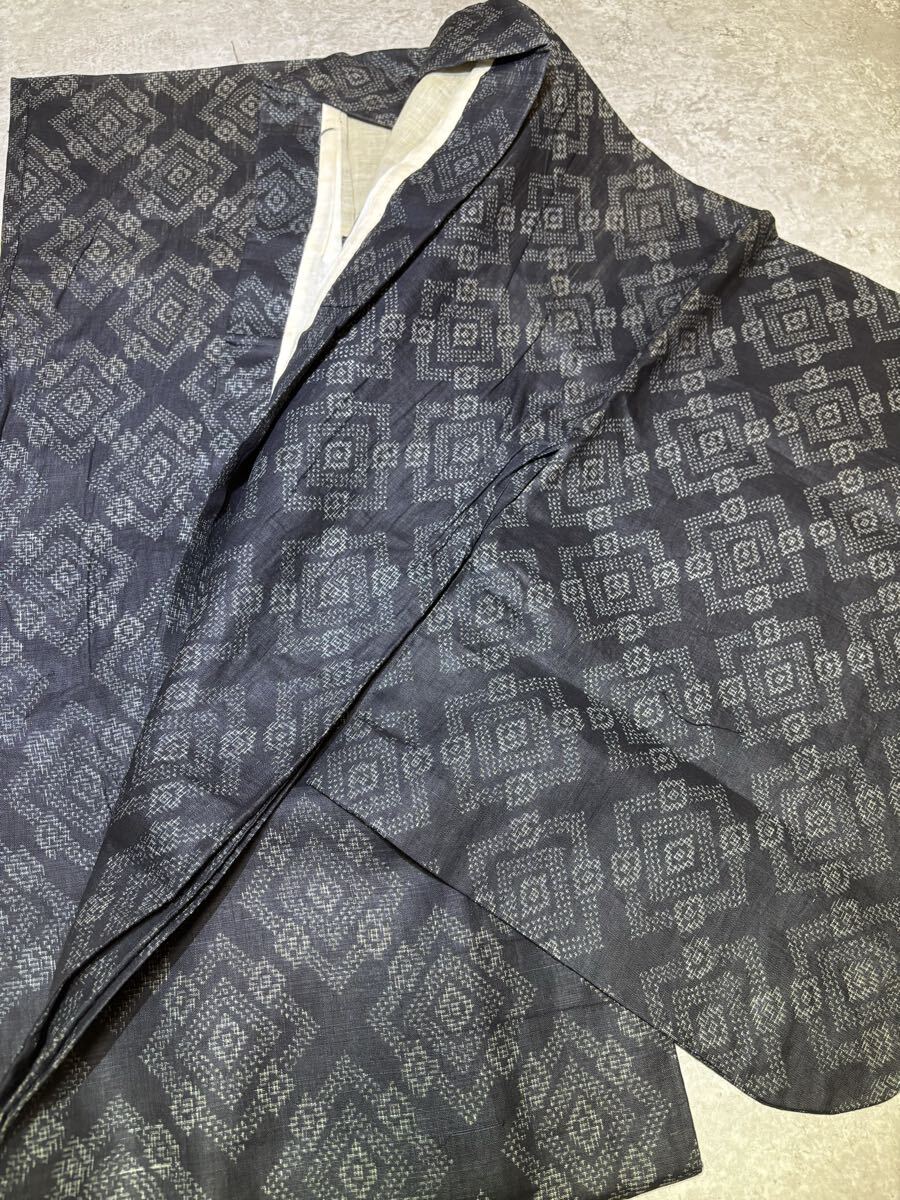 紬　単衣　麻　子持ち菱形　黒色　着物　和服　和装　リメイク　染め替え　ハンドメイド　生地　衣装　百貨店　高級