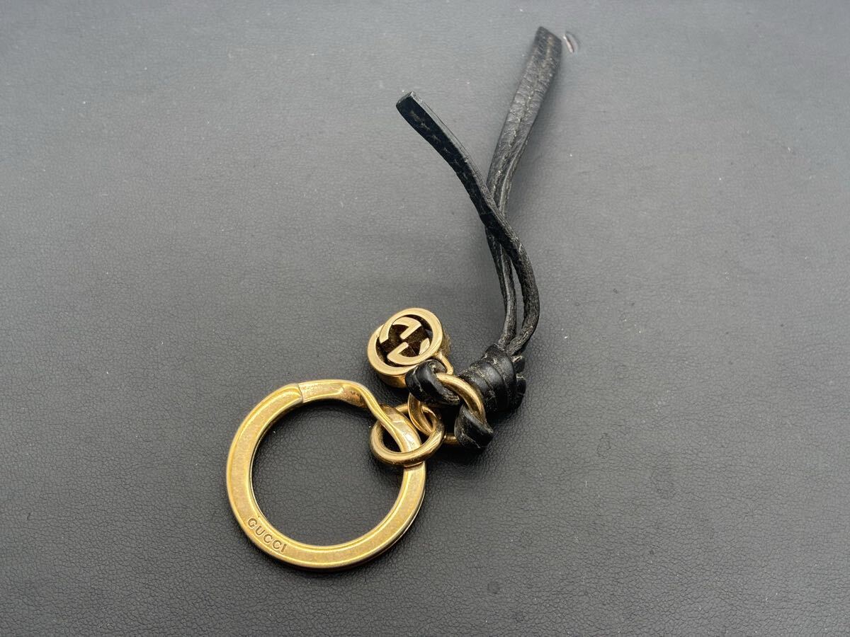 H2607277094 GUCCI グッチ インターロッキング キーホルダー キーリング ブラック レザー ストラップ 小物 現状品 中古