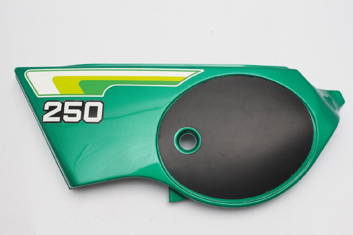 TS250ハスラー　12型◆サイドカバー　左◆TS2504-402