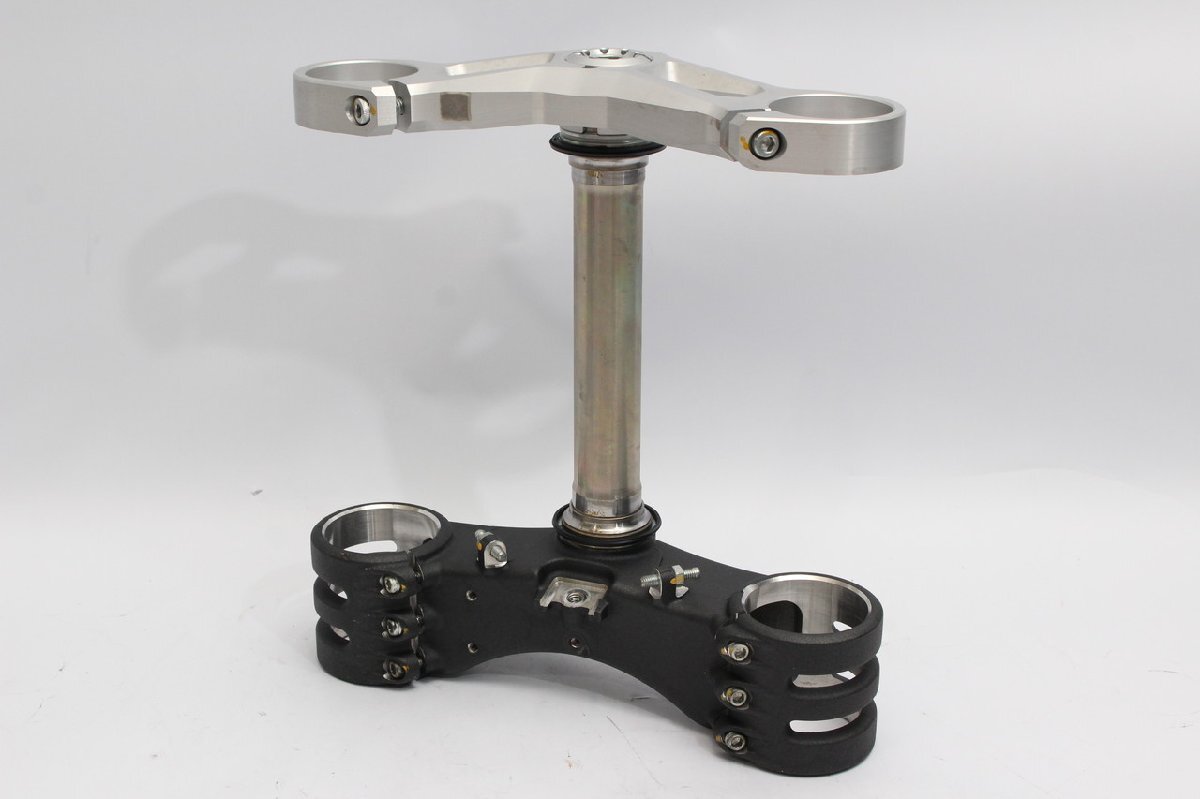 DUCATI パニガーレV4S◆トップブリッジ　ステム◆ZDMDA00AAJB000