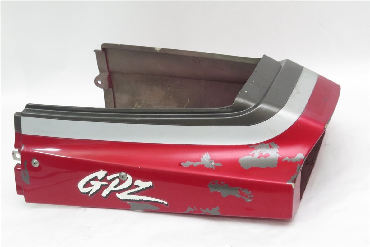 GPZ400R　1987年◆シートカウル◆ZX400D-037