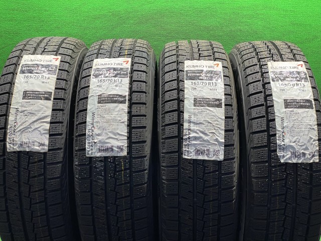 中古 【新品未使用】クムホ ウィンタークラフトアイス WI61 タイヤ 165/70R13 4本